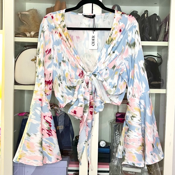 Cropped Silky Bell Sleeve Wrap Top Multicolour Pastel 1X - Picture 1 of 5